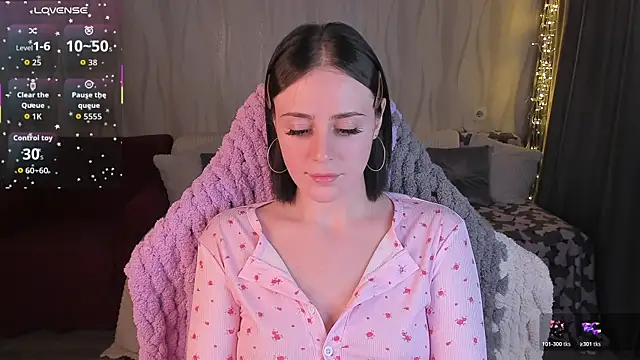 Emmi Flowers online show from April 2026 03:19:02 PM