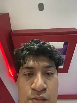 YoElMasHot online show from April 2026 01:19:01 AM