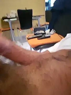 1talianBeutifulCock online show from October 2025 03:02:01 PM