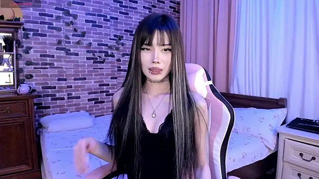 Snapshot of Velvetsky_1 chatting on November 2025 07:29:02 PM Velvetsky 1 online show from November 2025 07:29:02 PM