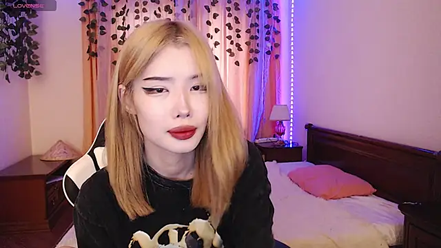 Snapshot of Velvetsky_1 chatting on January 2025 11:12:02 AM Velvetsky 1 online show from January 2025 11:12:02 AM