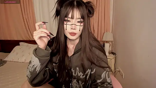 Snapshot of Velvetsky_1 chatting on October 2025 12:52:01 PM Velvetsky 1 online show from October 2025 12:52:01 PM