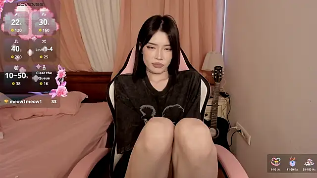 Snapshot of Velvetsky_1 chatting on October 2025 08:24:01 PM Velvetsky 1 online show from October 2025 08:24:01 PM