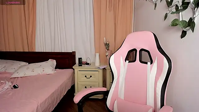 Snapshot of Velvetsky_1 chatting on October 2025 02:38:01 PM Velvetsky 1 online show from October 2025 02:38:01 PM