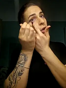 perla97 online show from November 2025 06:12:01 PM