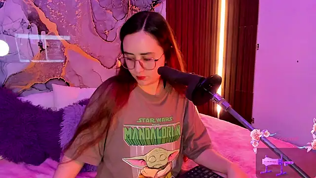 centaurigirl online show from November 2025 03:29:02 AM