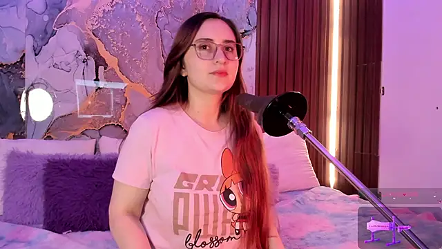 centaurigirl online show from November 2025 04:45:02 PM