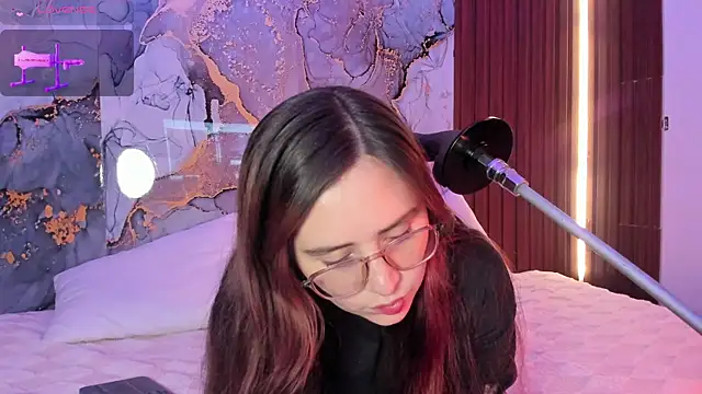 centaurigirl online show from October 2025 03:29:02 AM