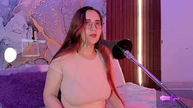 centaurigirl online show from October 2025 11:03:02 PM