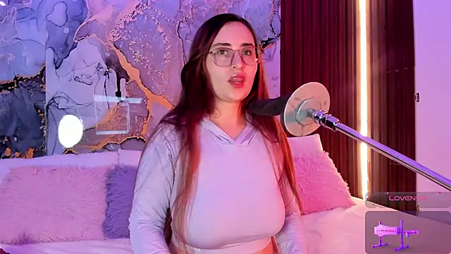 centaurigirl online show from October 2025 02:55:02 AM