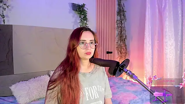 centaurigirl online show from March 2026 12:10:02 AM