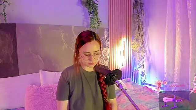 centaurigirl online show from February 2026 05:04:02 AM