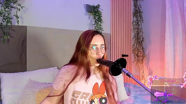 centaurigirl online show from March 2026 04:38:02 AM