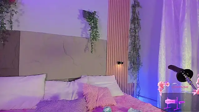 centaurigirl online show from February 2026 04:25:01 AM