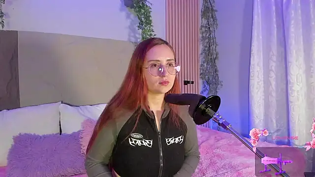 centaurigirl online show from March 2026 05:07:01 AM