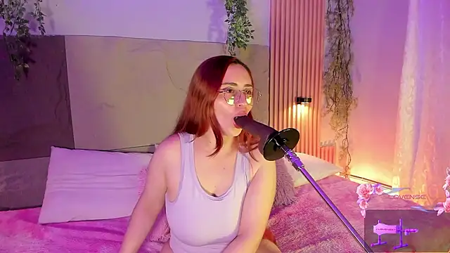 centaurigirl online show from February 2026 03:40:01 AM