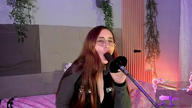 centaurigirl online show from April 2026 03:10:02 AM