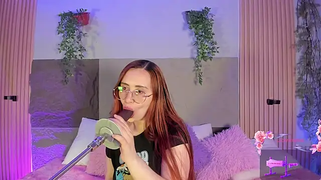 centaurigirl online show from March 2026 03:18:02 AM