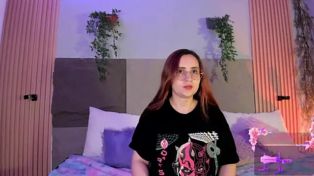 centaurigirl online show from April 2026 04:04:01 AM