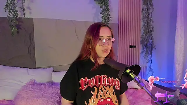 centaurigirl online show from February 2026 05:21:01 AM