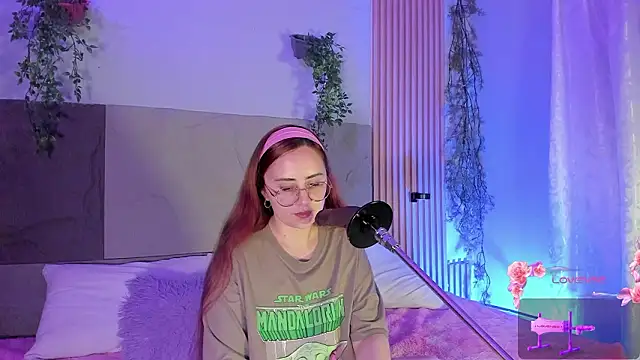 centaurigirl online show from February 2026 02:00:02 AM