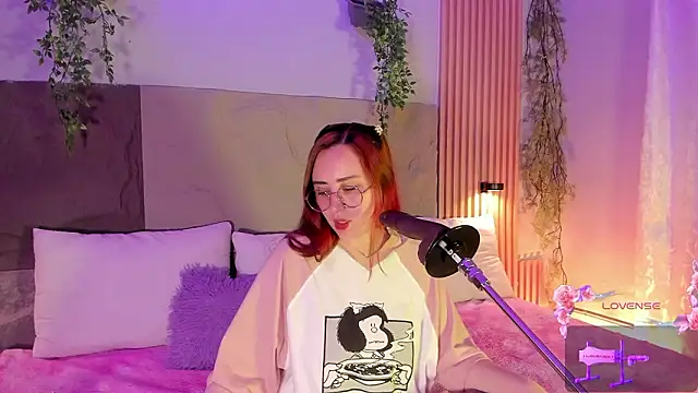 centaurigirl online show from February 2026 11:48:01 PM