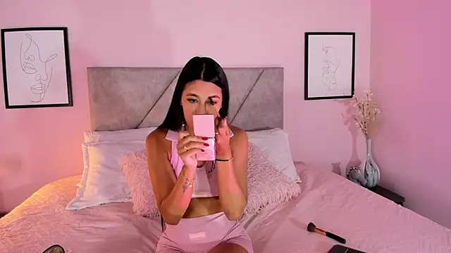 Emilyh  online show from October 2025 11:09:01 AM