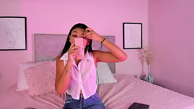 Emilyh  online show from October 2025 10:36:02 AM