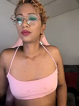Snapshot of Amaliu_ chatting on October 2025 02:51:02 PM Amaliu online show from October 2025 02:51:02 PM