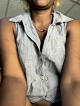 Amaliu  online show from March 2026 06:35:02 PM