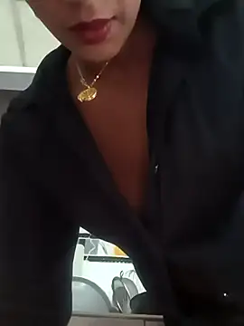 Amaliu  online show from February 2026 01:43:01 PM