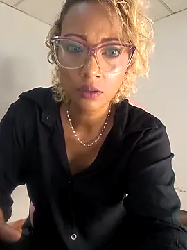 Amaliu  online show from March 2026 03:26:02 PM