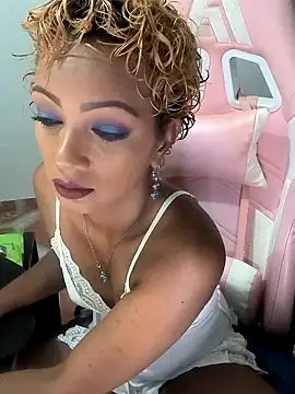 Snapshot of Amaliu_ chatting on October 2025 01:57:02 PM Amaliu online show from October 2025 01:57:02 PM