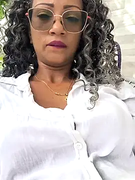Snapshot of Amaliu_ chatting on March 2025 08:43:02 PM Amaliu online show from March 2025 08:43:02 PM