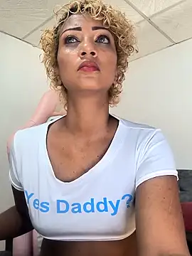 Amaliu  online show from December 2025 06:14:02 PM