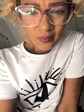 Amaliu  online show from March 2026 01:21:01 PM