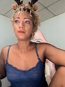 Amaliu  online show from December 2025 03:28:02 PM