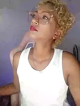 Amaliu  online show from November 2025 02:42:01 PM