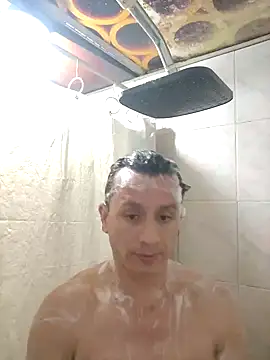 Snapshot of Andrewfalcon chatting on October 2025 06:27:01 PM Andrewfalcon online show from October 2025 06:27:01 PM