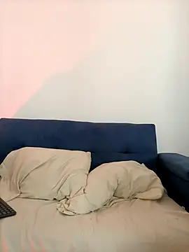 Snapshot of Andrewfalcon chatting on October 2025 12:39:01 PM Andrewfalcon online show from October 2025 12:39:01 PM