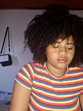 Snapshot of DANIELA_MICHEL chatting on February 2025 09:39:02 PM DANIELA MICHEL online show from February 2025 09:39:02 PM