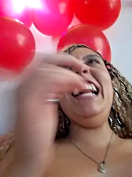 Snapshot of DANIELA_MICHEL chatting on February 2025 10:47:01 PM DANIELA MICHEL online show from February 2025 10:47:01 PM