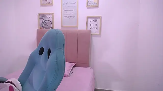  18alice online show from February 2025 02:41:02 AM