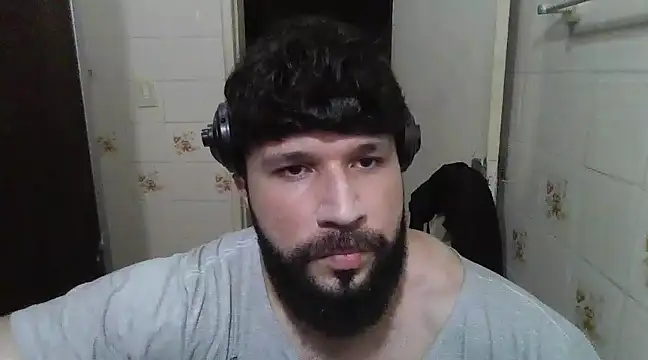 Snapshot of Cauan-t chatting on March 2025 10:56:02 PM Cauan-t online show from March 2025 10:56:02 PM