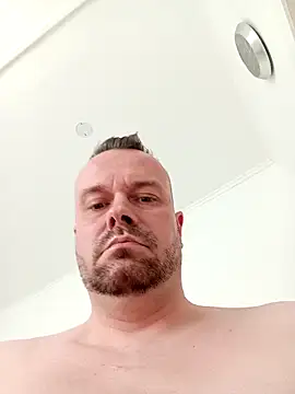 mikaaaaase online show from April 2026 12:23:01 PM