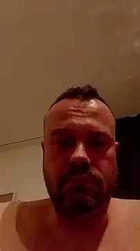 mikaaaaase online show from October 2025 01:05:01 AM