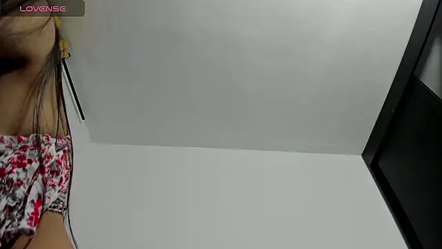 Sara-shely online show from March 2026 06:59:02 PM