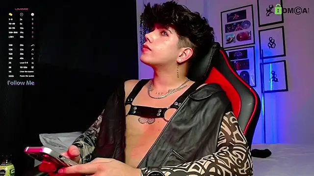 LyleBennett  online show from December 2025 12:15:02 PM