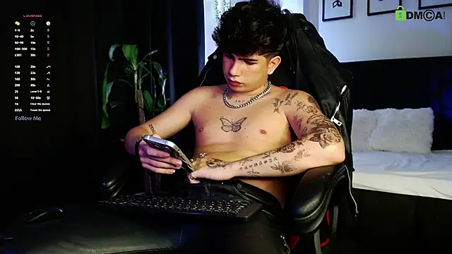 LyleBennett  online show from March 2026 09:37:02 PM