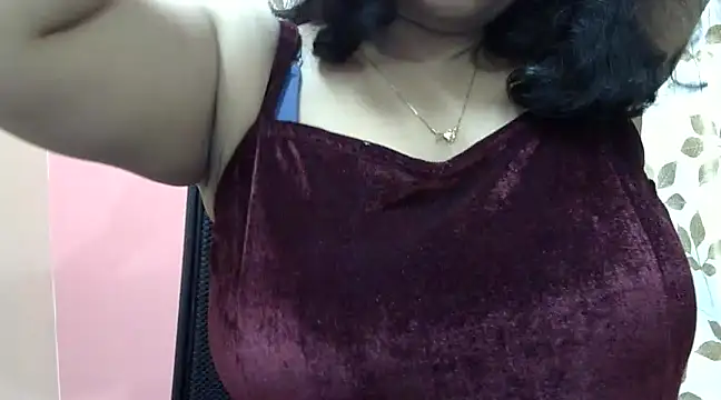 Snapshot of Riya_riyaa chatting on January 2025 05:33:01 PM Riya riyaa online show from January 2025 05:33:01 PM